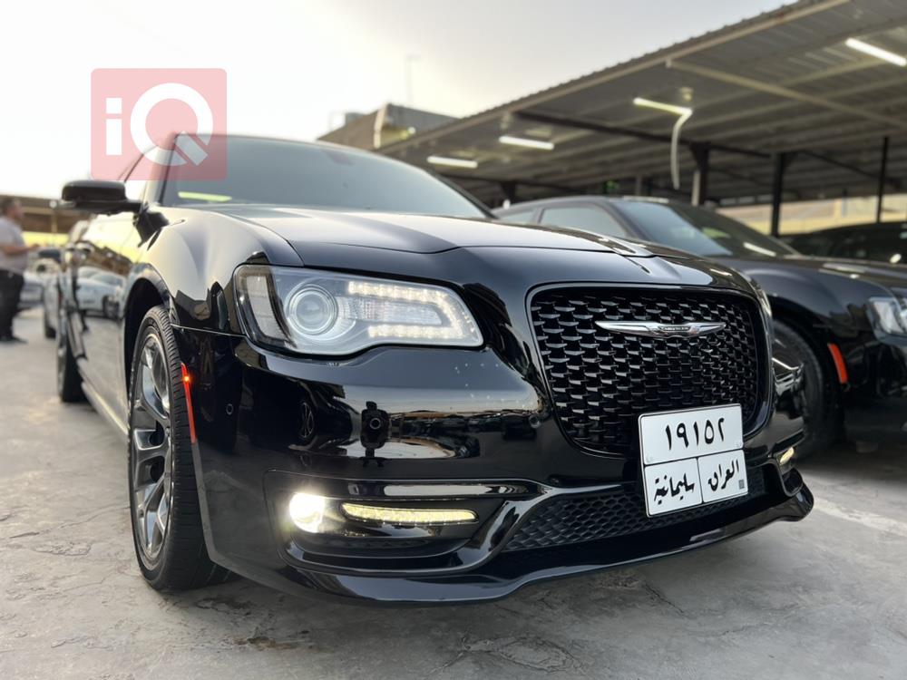 کرایسلەر 300